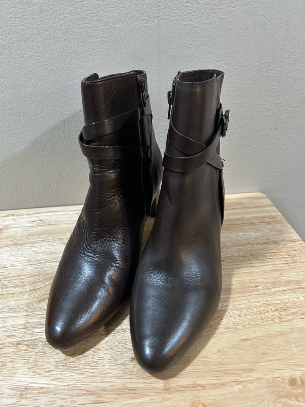 Lauren Ralph Lauren EUC Dark Brown Leather Ankle Booties with Buckle Strap - Picture 6 of 11